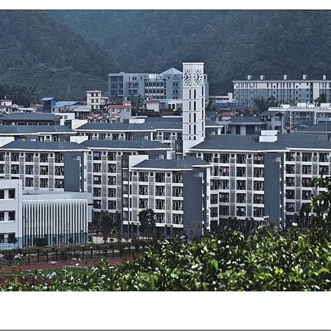 河南农业大学和普洱学院哪个好 2023分数线排名对比
