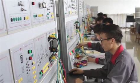 自动化与电气工程学院生产实习在我厂圆满完成-工程训练/大学生创新实践中心