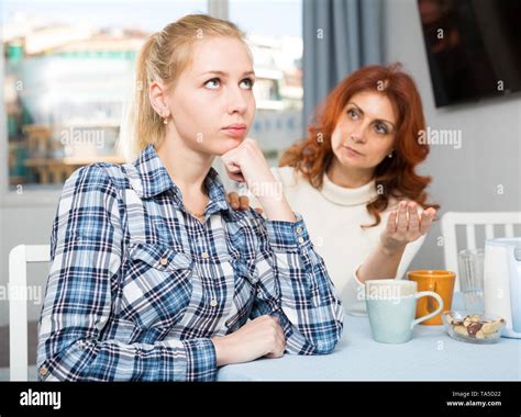 Mature mom hi-res stock photography and images - Alamy