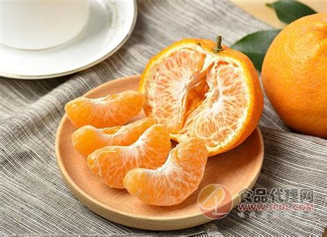 橘子吃多了皮肤会变黄吗 橘子吃多了有什么坏处 _八宝网
