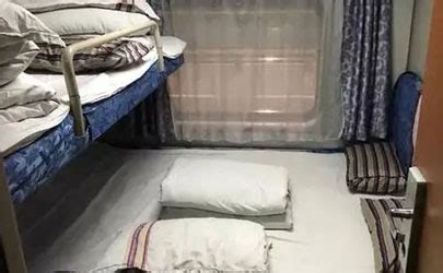 睡在火车硬卧上铺是一种怎样的体验？ - 知乎