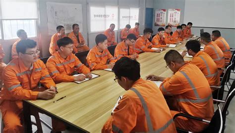 平阴山水项目部召开2022年度新入职员工座谈会-邯郸中材建设有限责任公司