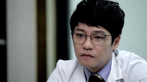 韩国电影《毒望》心理医生和美女患者的亲密关系_凤凰网娱乐_凤凰网