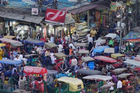 实拍印度街头的菜市场，让初到印度的人终身难忘！