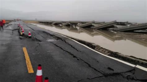青海果洛州玛多县发生7.4级地震，路面严重变形有桥梁坍塌_七环视频_澎湃新闻-The Paper