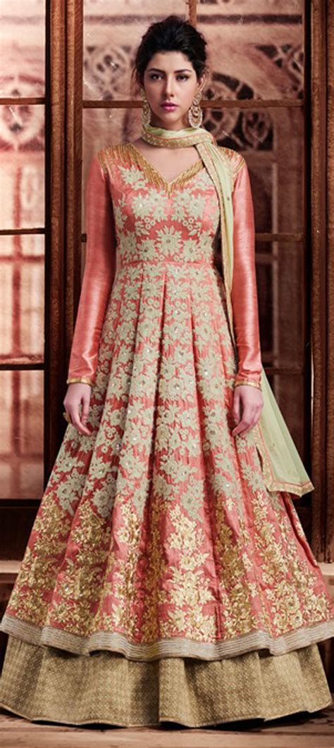 493574: Pink and Majenta color family semi-stiched Anarkali Suits