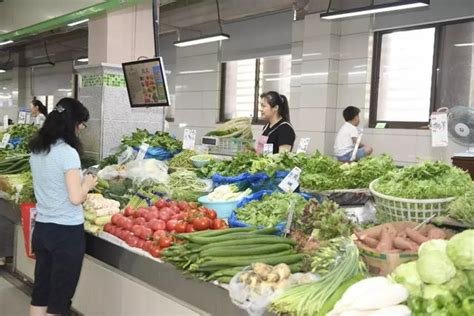 安徽铜陵：平价蔬菜进小区-人民图片网