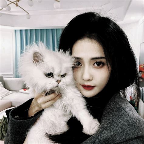 甜美女生头像白鹿可爱