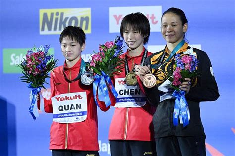 世游赛 | “神仙打架”以稳取胜，上海姑娘陈芋汐蝉联世锦赛单人10米台冠军