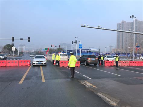 中心城区实行交通管制 未办通行证的车辆一律劝返-新闻中心-荆州新闻网