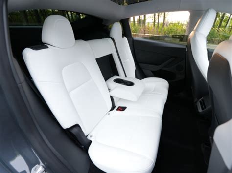 新款特斯拉Model Y后排座椅细节曝光-爱卡汽车