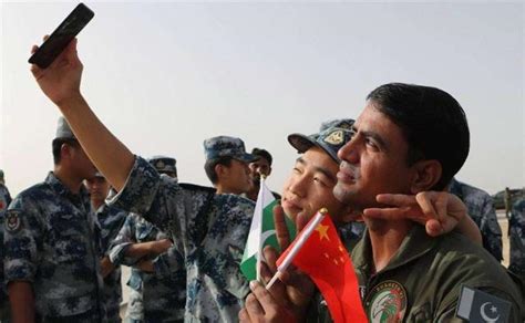 印媒称中国在巴基斯坦部署军队 巴军方辟谣_凤凰网