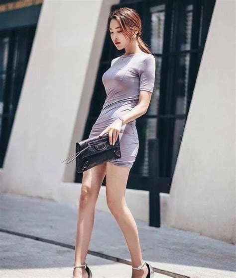 不穿衣服的正面女生图片 不穿衣服的正面女生图片