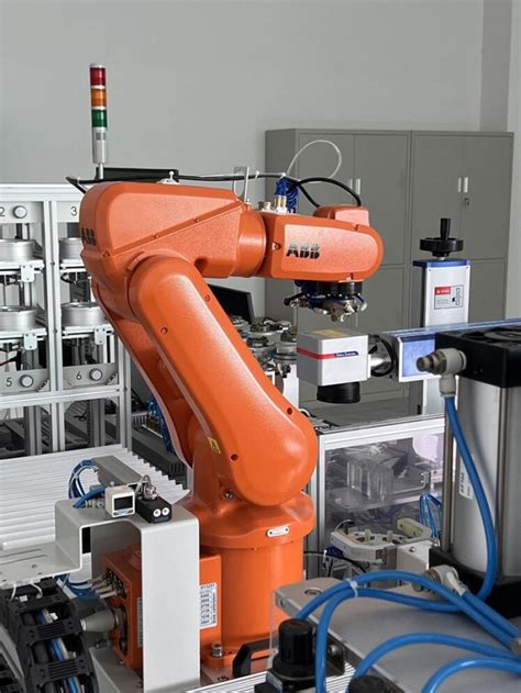 工业机器人系统集成应用实验室_实验室介绍_智能工程学院