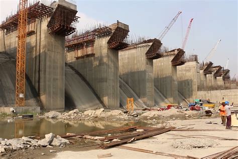 超级大坝修建过程，钢筋混凝土浇筑出来的，坚固无比！_凤凰网视频_凤凰网