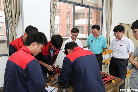 我校喜迎2015级新生-新闻动态-湛江理工职业学校