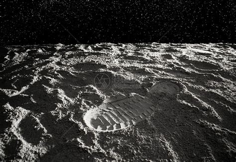 月球表面的脚印高清图片下载-正版图片501804799-摄图网