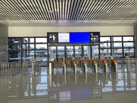 潍坊火车站南站房正式启用了！_山东华安集团有限公司