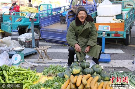 地产菜陆续上市 记者走访：冰城菜价呈下行趋势 黄瓜1.98元/斤 尖椒3.84元/斤