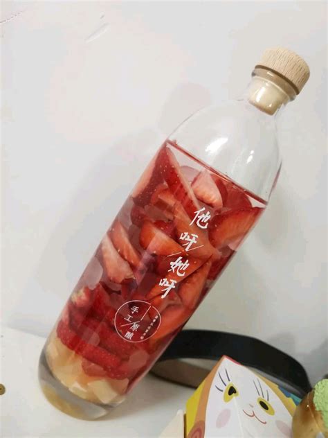 草莓果酒怎么做_草莓果酒的做法_豆果美食