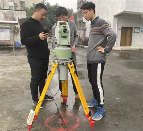 中国水利水电第十工程局有限公司 企业动态 公司测绘中心举办陀螺全站仪技术培训