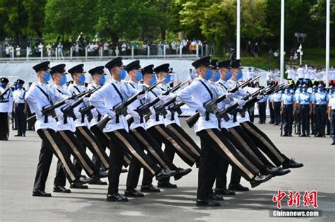 香港警察学院结业会操首次全面以中式步操进行(图)-特种装备网
