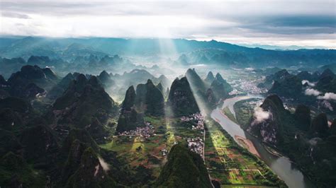 鸟瞰日落时分的山景，中国桂林—高清视频下载、购买_视觉中国视频素材中心