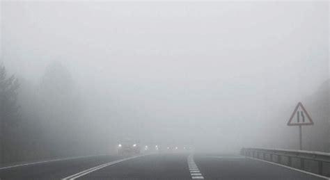 大雾天气开什么灯光-大雾天气行车灯光介绍-六六健康网