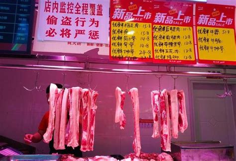 四次成都猪肉大降价，今天才卖24一斤，终于可以大口吃肉了__财经头条