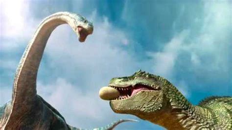食肉牛龙抢腕龙的恐龙蛋，霸王龙来帮腕龙，恐龙史前时代_腾讯视频