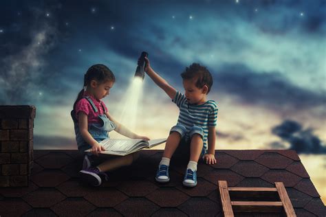 坐在屋顶上的小孩48329_儿童专辑_人物类_图库壁纸_68Design
