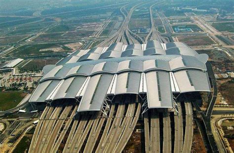 中国最大的火车站是哪个？中国最大火车站前5名排行 - 必经地旅游网