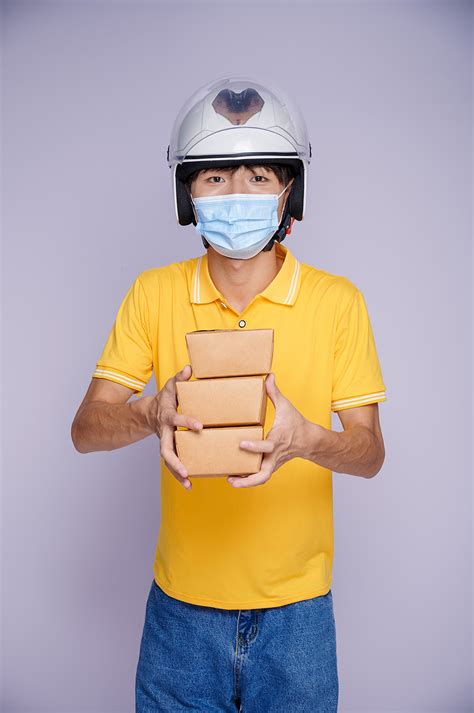 美团高管炮轰外卖泡沫：1.5亿订单背后的虚假繁荣 外卖大战 美团王莆中 订单泡沫 行业理性 补贴大战 即时零售 商家困境 骑手收入 第1张