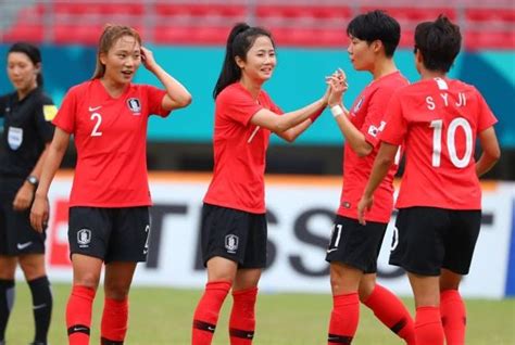 揭幕战！中国女足VS韩国，对方1女神球员入围，曾挥手击打赵丽娜|中韩|女足|中国女足_新浪新闻