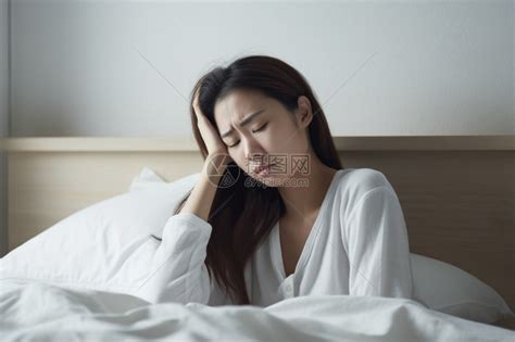失眠的女性高清图片下载-正版图片600303513-摄图网