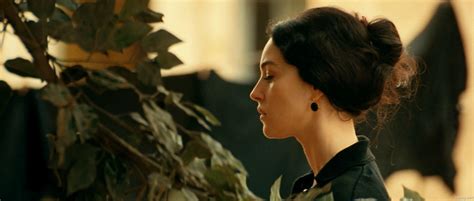 《西西里的美丽传说》女主角莫妮卡贝鲁奇美照