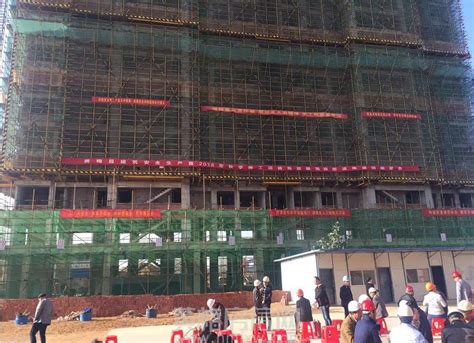 CC国际10月工程进度 2号楼已建13层_黄梅房信网