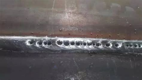 不锈钢焊条焊接气孔的类型及成因