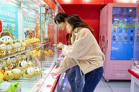 动漫抓娃娃图片