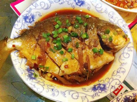 清蒸海鲳鱼的做法_菜谱_香哈网