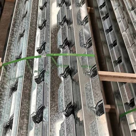 厂家批发供应 镀锌C型钢 C型钢轨道 冷弯型钢 可据图纸制作配送-阿里巴巴