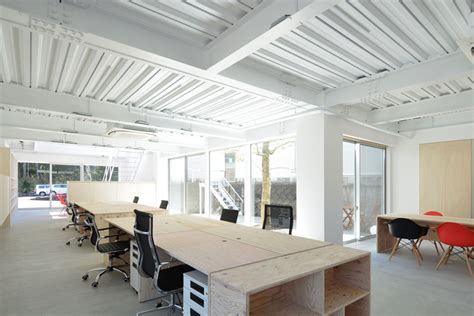 奥和田健 建筑设计事务所设计的古川纸工株式会社的新办公室落成_设计邦-全球受欢迎的集建筑、工业、科技、艺术、时尚和视觉类的设计媒体