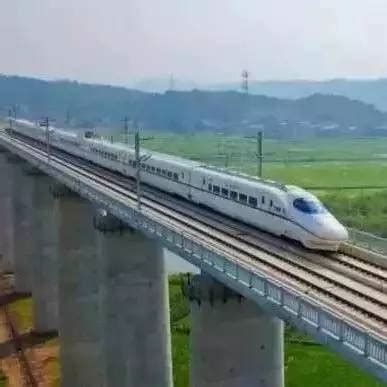 中国高铁最快动车CRH3的详细资料-现在的动车最高时速一般能达到多少，高铁一般是多少