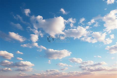 湛蓝天空中漂浮的云朵高清图片下载-正版图片600725880-摄图网