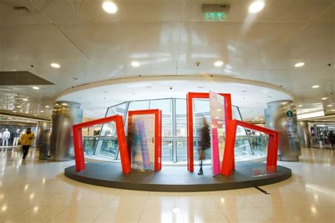 北京国贸商城创意任意“门”|设计-元素谷(OSOGOO)