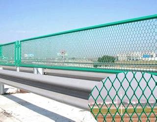 铁丝网围栏_热销桃型立柱护栏 铁丝网焊接围栏fence - 阿里巴巴