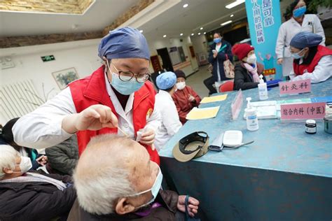 南湖湖畔早茶，景观位一大早就要排队|早茶|广州市|生活_新浪新闻