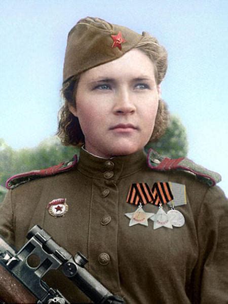 她是苏联最美的女狙击手，不到一年时间狙杀59人，牺牲时年仅20岁
