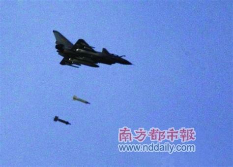 解放军空军西藏实弹轰炸演习_新闻中心_新浪网