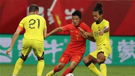 1月16日下午，中国国家男子足球队进行了50分钟的内部教学赛-直播吧zhibo8.cc